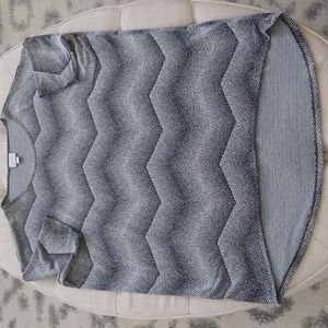 5/$25 Lularoe Irma Tunic Top Small Black White Gray